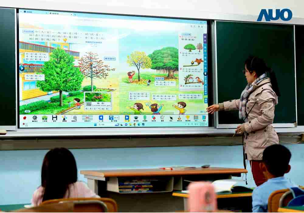 糖果派对与达擎共同开发的〝远程设备管理系统〞，，，，透过流畅的多功能安装模式、、、、直觉设计的整合操作接口，，可同时管理多部设备，，改善学校的设备管理痛点